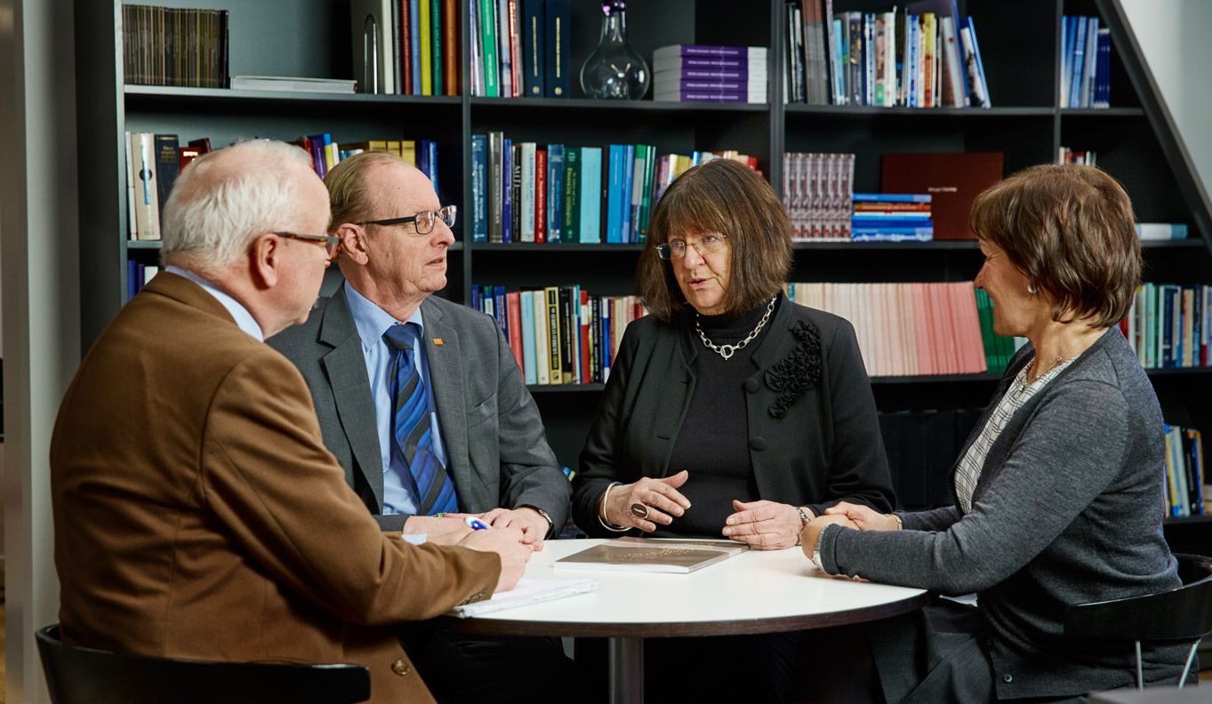 Bo Könberg och Anna Hedborg, samtalar med AP3s vd Kerstin Hessius om pensionssystemet. Bo Könberg and Anna Hedborg, in a conversation with AP3 CEO Kerstin Hessius about the pension system